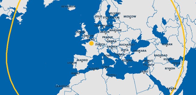 Der E2-190 hat eine Reichweite von 5185 Kilometern (hier angezeigt vom Ausgangspunkt Paris aus). Der E2-175 kommt 3815 Kilometer weit, der E2-195 3700 Kilometer.