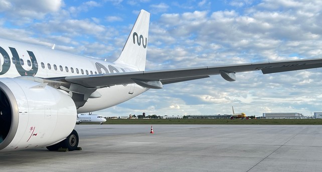 Airbus A320 Neo von Marabu: Das Flugzeug mit der Kennung ES-MBD ist momentan am Boden.
