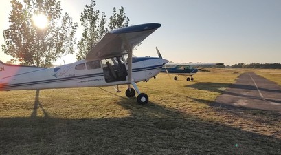 Zwei Flugzeuge der Flugschule Flying Parrot: Ein Fluglehrer der Flugschule hat am 4. Juli mutmaßlich Selbstmord begangen.