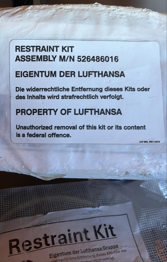 lufthansa restraint kit