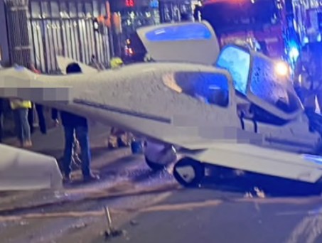 Bild von der Absturzstelle: Niemand ist bei der Notlandung ums Leben gekommen. 