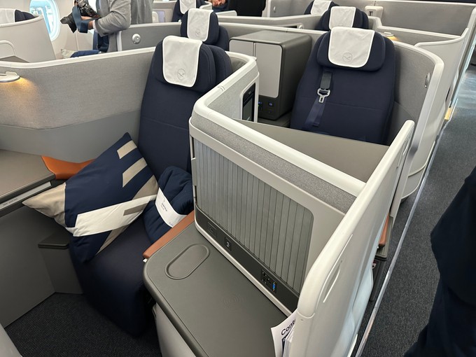 Die neue Allegris-Kabine von Lufthansa: In der Business Class gibt es sieben verschiedene Sitzoptionen - je nach Bedürfnis der Buchenden.