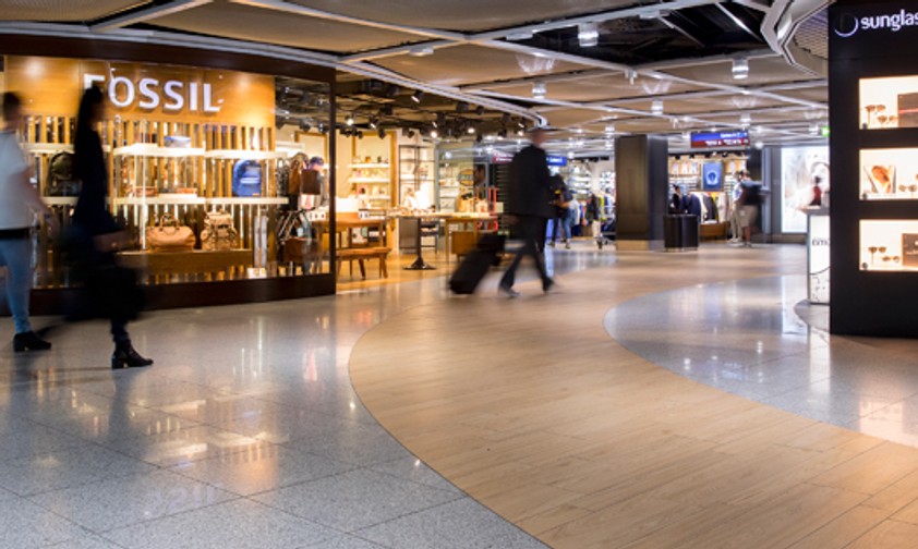 Flughafen Düsseldorf: Angebote an allen Seiten.