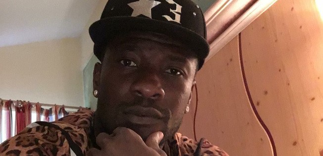 Selfie von Asamoah Gyan: Hat mehr vor als nur Fußball.