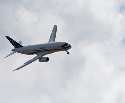 Flugvorführung eines Superjet 100 an der MAKS 2017: Dieses Jahr findet die Messe nicht statt.