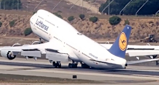 Boeing 747-8 von Lufthansa: Am 10.Oktober wäre es fast zu einem Tailstrike in Los Angeles gekommen. 