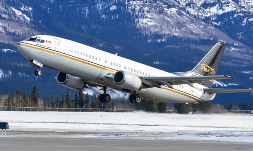 Boeing 737-400 von Flair Airlines: Befördern schon jetzt New-Leaf-Passagiere.