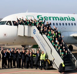 Abschiedsfoto von Germania-Mitarbeitern in Nürnberg: «Vorschnell sollte eine Kündigung nicht angenommen werden.»