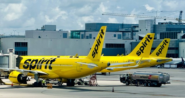 Flieger von Spirit Airlines: Die Fluggesellschaft braucht weniger