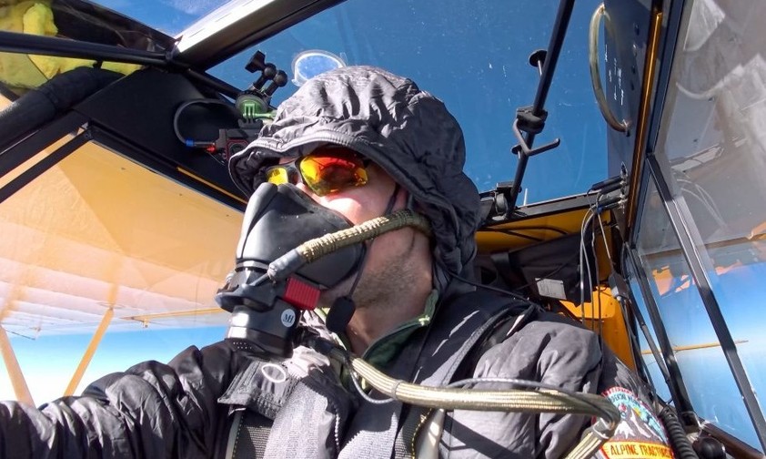 Jon Kotwicki in seiner Carbon Cub: Der Pilot aus Alaska hat einen neuen Höhenrekord aufgestellt.
