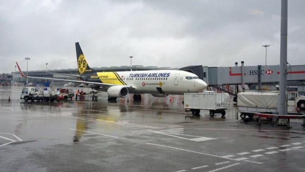Turkish Airlines fliegt seit April diesen Jahres auf den BVB: Für den Bundesligisten springen neben den Flügen auch zehn Millionen Euro in den nächsten drei Jahren heraus. Und eine Spezialbemalung.