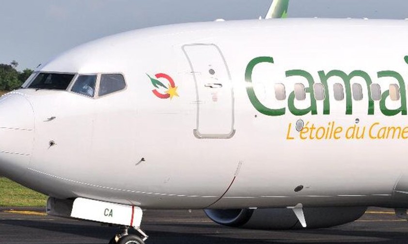 Boeing 737-700 von Camair-Co: Am Boden.
