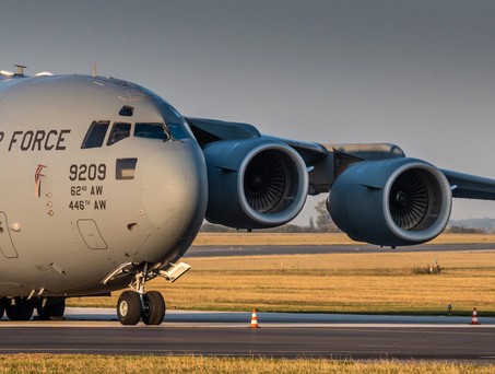 US Air Force C-17 Globmaster: Der Flughafen Ben Gurion in Tel Aviv hat wegen der US Air Force kein Platz mehr.