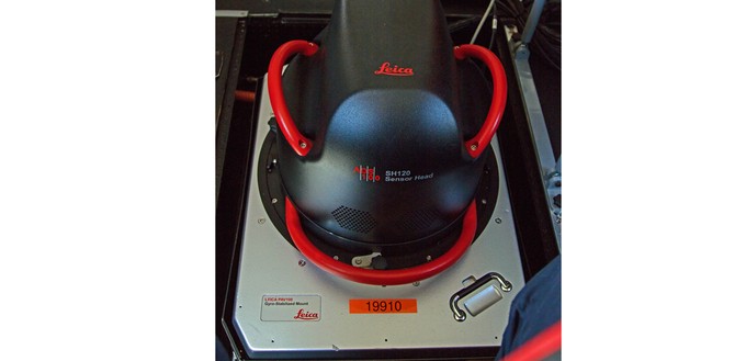 <div class="page" title="Page 1">
<div class="section">
<div class="layoutArea">
<div class="column">

Die gyrostabilisierte Spezialkamera von Leica macht die Aufnahmen.

</div>
</div>
</div>
</div>