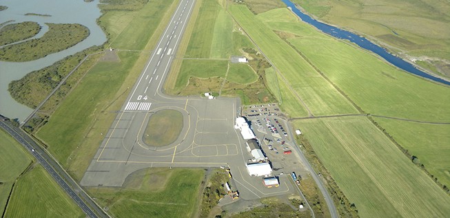 Flughafen Egilsstadir: Flugfélag Austurlands will die eigene Region mit dem Rest von Island verbinden.