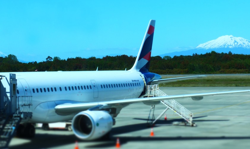 Flieger von Latam in Chile: Die Konkurrenz durch Billigflieger ist groß.