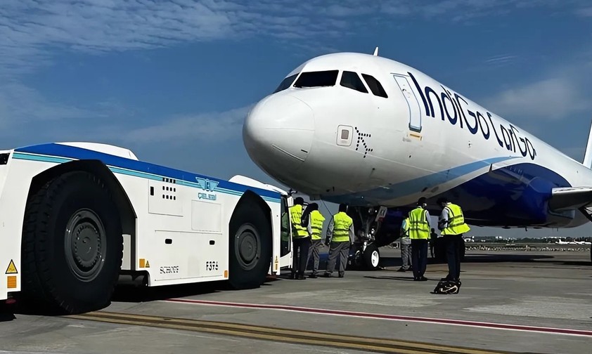 Abfertigung eines Airbus-Jets von Indigo durch Çelebi Aviation: Das Unternehmen musste die Arbeit in Indien einstellen.