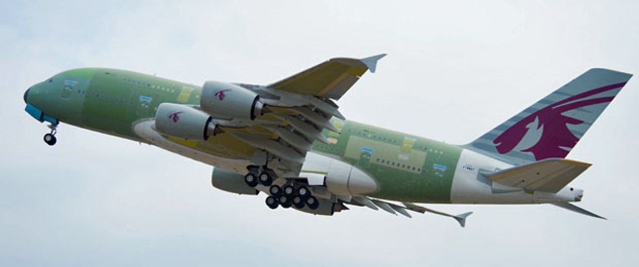 Airbus A380 von Qatar Airways beim Jungfernflug: Die Airline bestellte 13 Superjumbos.