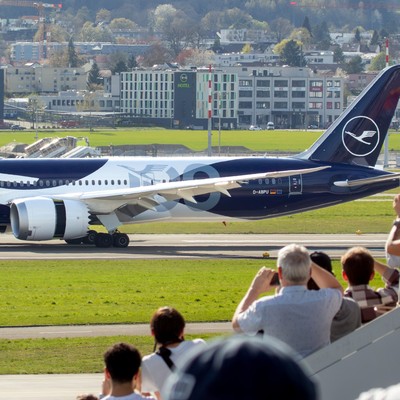 lufthansa boeing 787 9 d abpu zuerich 05