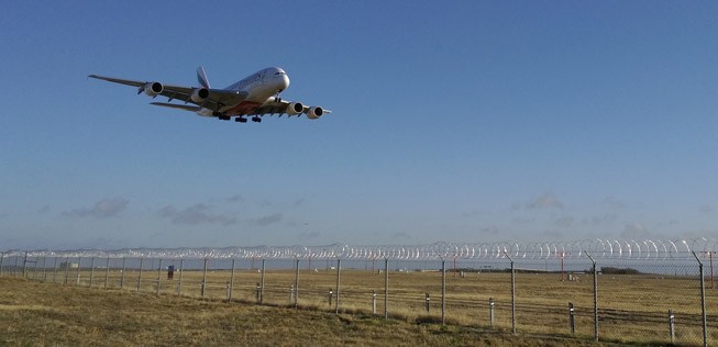 Airbus A380 von Emirates: Die Piloten flogen zu tief an.