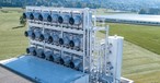 Kohlenstoffdioxid-Kollektor im schweizerischen Hinwil: Biokerosin aus eingefangenem CO2.