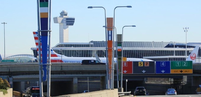 Als zweiter Flughafen in den USA schafft das New York JFK. Erst kürzlich erhielt er die Verbindung nach Ozeanien, die ihn auf die Liste setzte: Air New Zealand fliegt mit einer Boeing 787-10 nach Auckland.