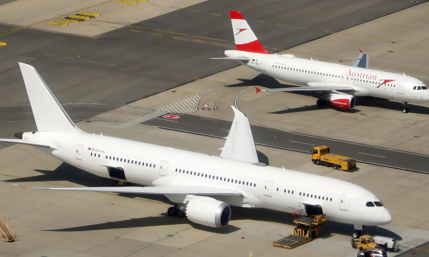 So sah die OE-LPL bisher aus. Sie kam ganz in Weiß daher.