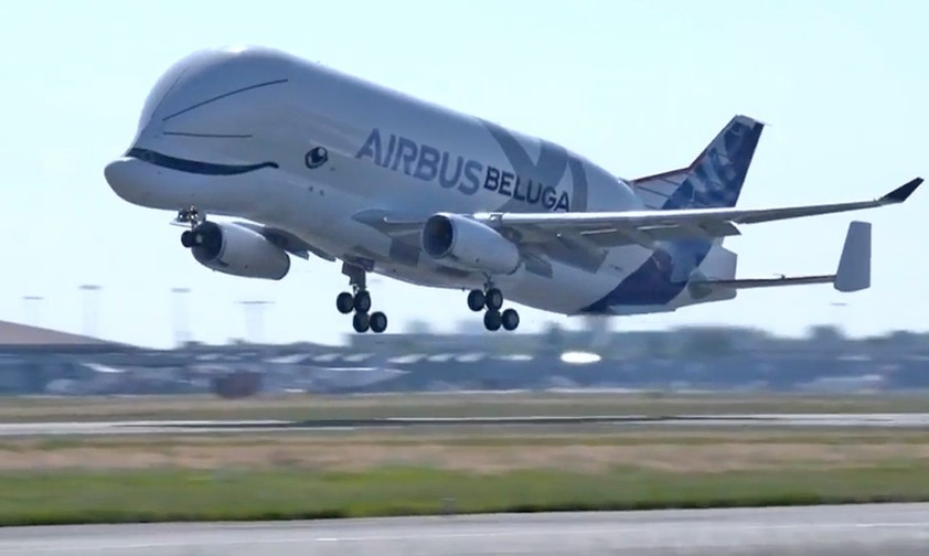 Abgehoben: Der Beluga XL startet am zum Jungfernflug in Toulouse.