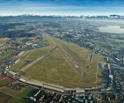 Es herrscht große Uneinigkeit darüber, wie es mit dem Flugplatz Dübendorf weitergehen soll.