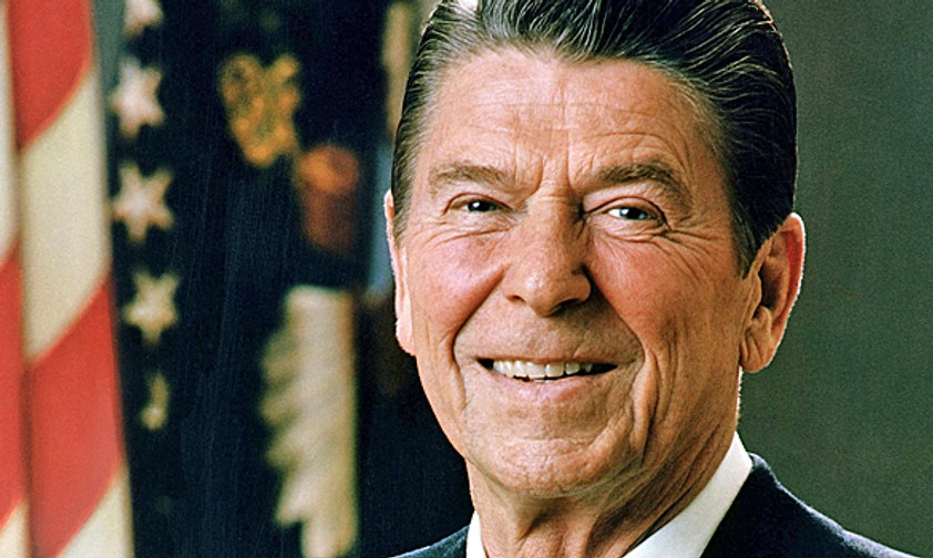 Ronald Reagan: Zweiter Airport.