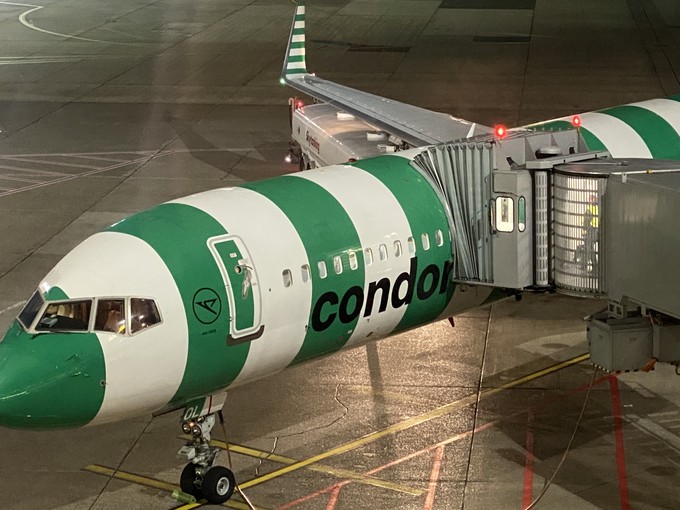 Die D-ABOK, hier 2023 in Düsseldorf: Steht seit Mai 2025 in St Athan in Wales.