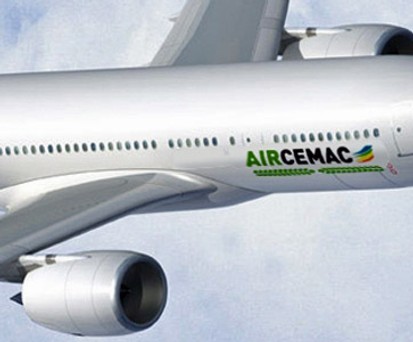 Flieger in den Farben von Air Cemac: Ein Papiertiger.