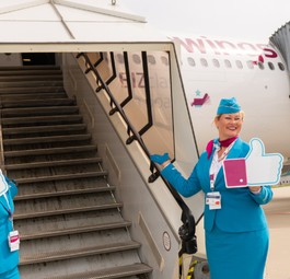 Eurowings-Flugbegleiterinnen vor einem Flug in die USA: Bald gibt es eine neue Marke.