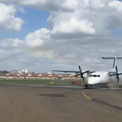 dash 8 200 air kenya
