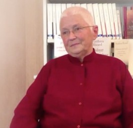 Dominique Marchal: Alpinistin, Luftfahrt-Pionierin, Nonne.