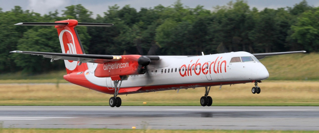 De Havilland Canada Dash 8: Im Frühjahr 2017 übernahm Air Berlin die LGW, im Herbst 2017 ging die damals zweitgrößte deutsche Fluggesellschaft pleite.