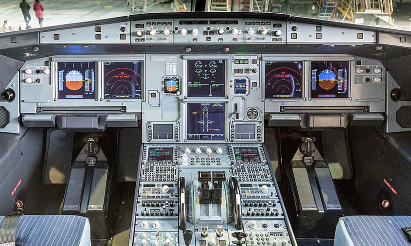 Cockpit eines Airbus A320 Neo: Was man hier tut, spürt man nicht direkt vom Flugzeug.