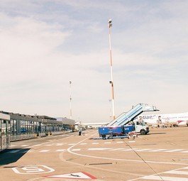Vorfeld des Flughafen East Midlands: Im Dezember 2024 ereignete sich ein schwerer Vorfall.