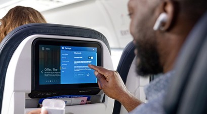 Reisender bei United mit Kopfhörern: So soll es sein. 