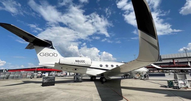 Eine Gulfstream G800.