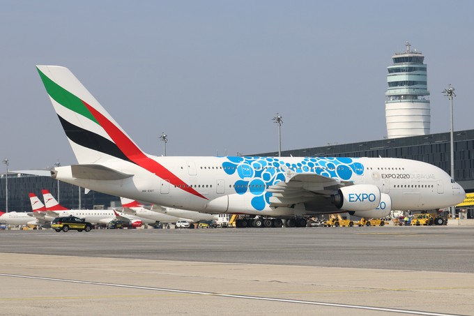 ... mit Werbung für die Expo 2020 in Dubai versehen, aber nicht so umfassend wie jetzt.