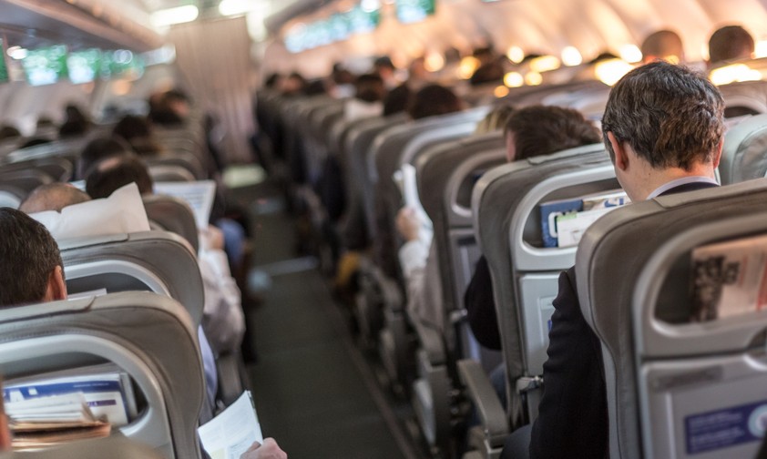 Passagiere im Flieger: Kaufen Tickets bisher meist einzeln.