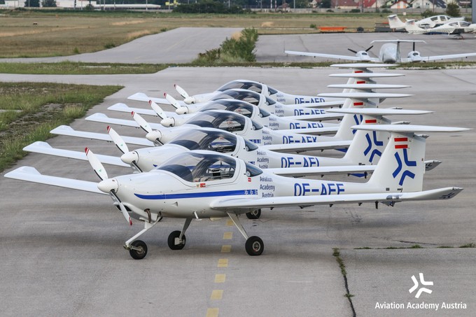 Die moderne Diamond Aircraft Flotte der Aviation Academy Austria.