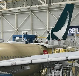 Endmontage eines Cathay-A350 in Toulouse: Die klassische Variante genügt der Airline.