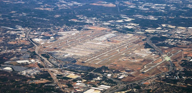 Platz 1: <b>Hartsfield–Jackson Atlanta International Airport (ATL), 2503.</b>