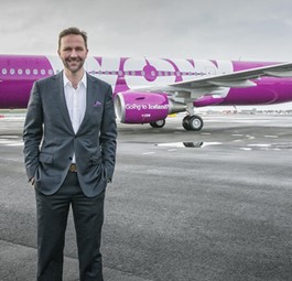 Wow-Air-Chef Skúli Mogensen: Der Manager will sich im Sommer entscheiden.