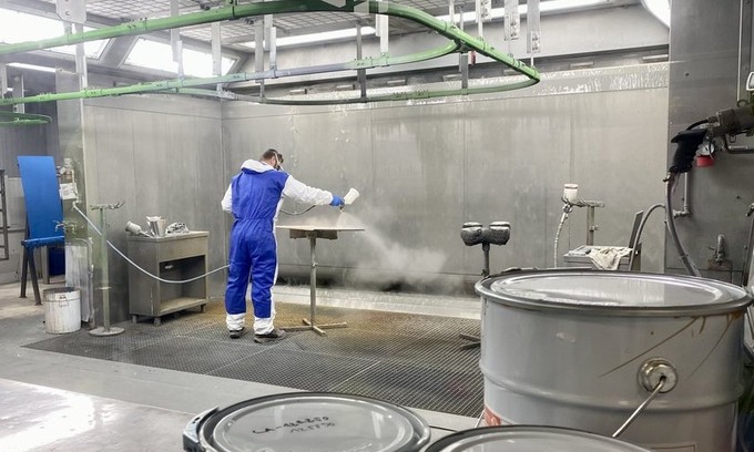 Lackierkabine: Hier wird getestet und trainiert.