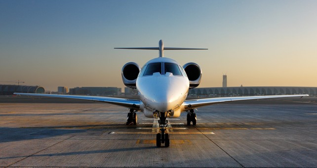 Cessna Citation am Flughafen Dubai: Viele versuchen mit Businessjets die Region zu verlassen.