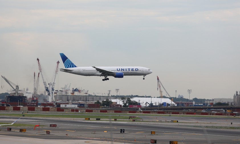 Flugzeug von United Airlines in Newark: Die Fluggesellschaft hat Zweifel an der Sicherheit.
