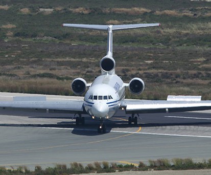 Yakovlev Yak-42 (Archivbild): Fliegt zwischen Russland und Syrien.